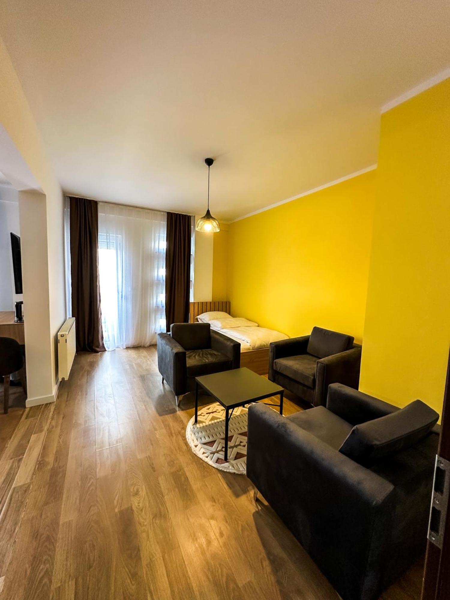 Grand Apartments Prishtina Pristina Kültér fotó